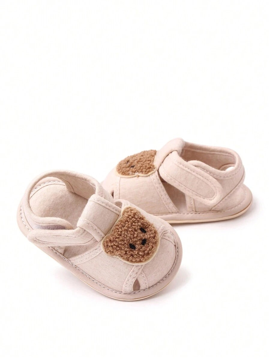 Lightweight ankle strap shoes for little ones