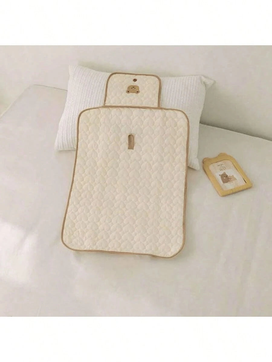 LuiDieveling – Portable Luxury Changing Mat