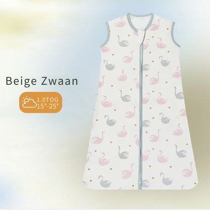 Baby romper with zipper