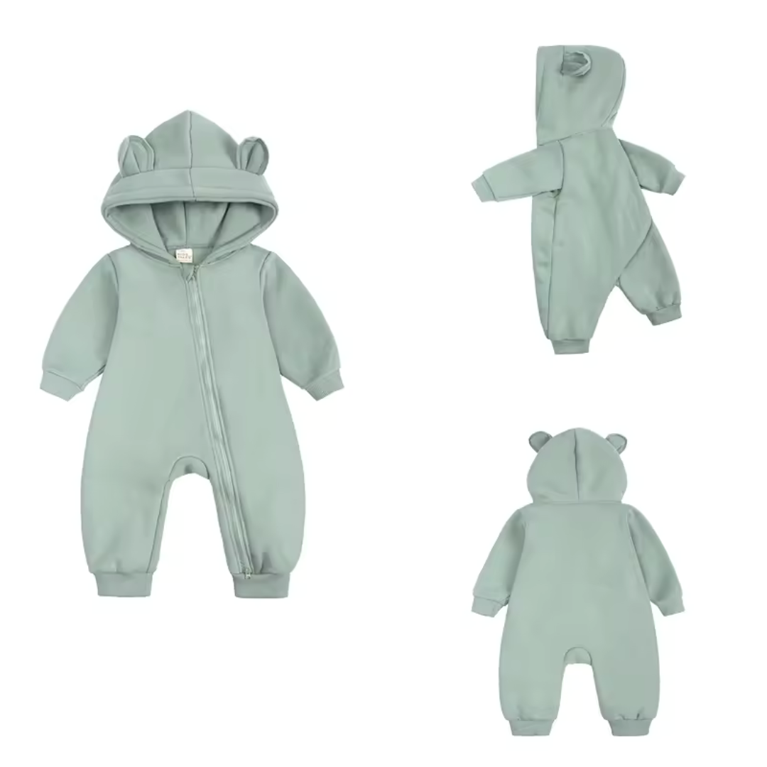 Baby jumpsuit with hood and ears