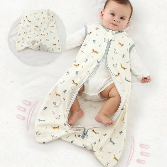 Baby romper with zipper