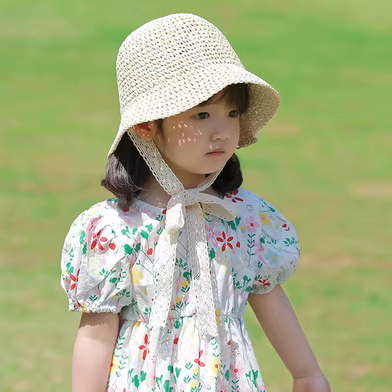 Airy straw hat for children