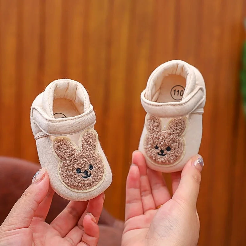 Lightweight ankle strap shoes for little ones