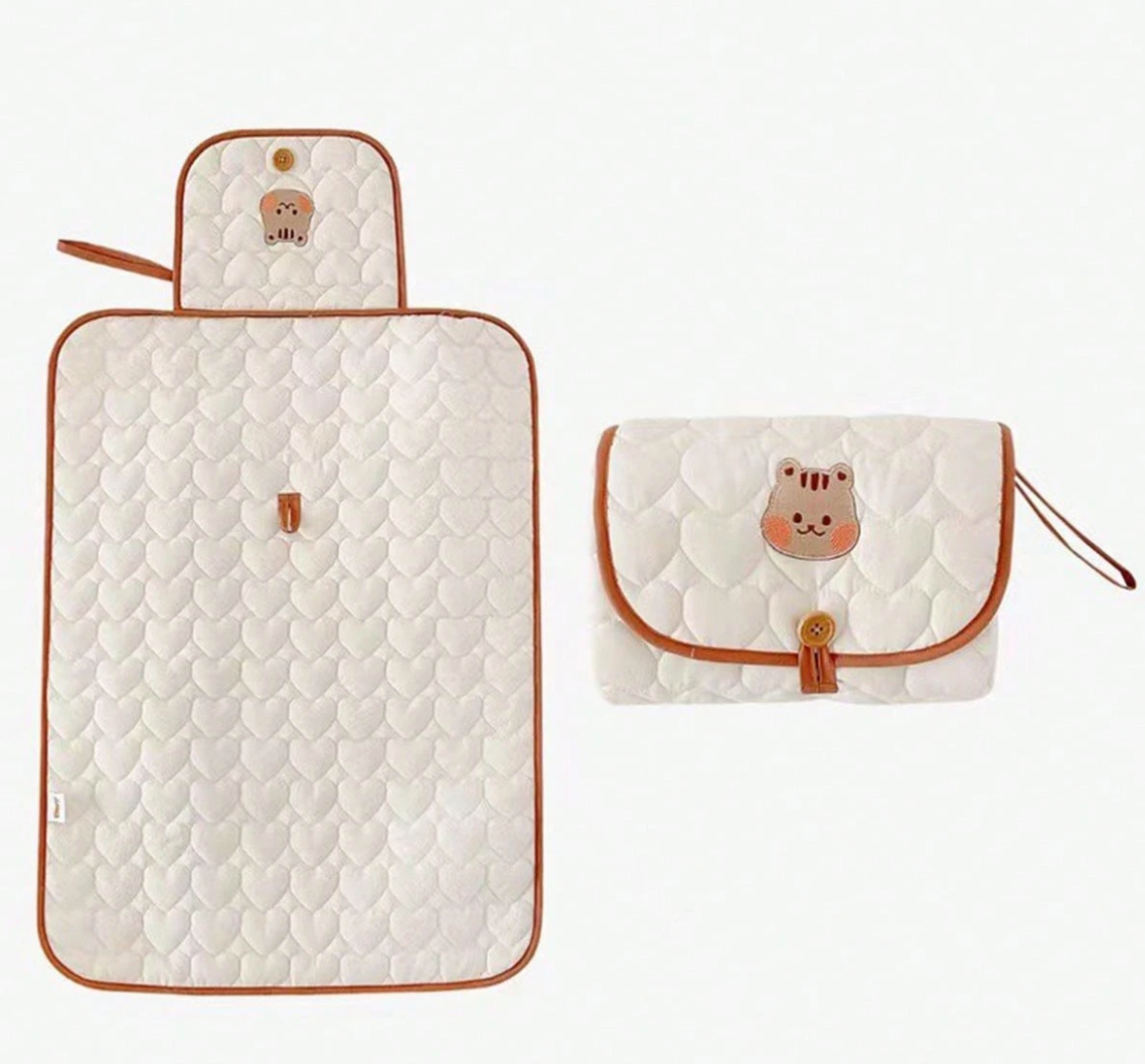 LuiDieveling – Portable Luxury Changing Mat